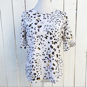 Animal print bell split sleeve Size Medium